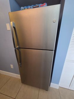 GE fridge 29,5"