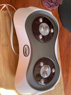 Feet massager