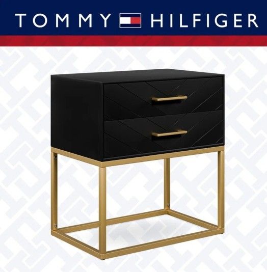 Tommy Hilfiger Ellias Modern Table