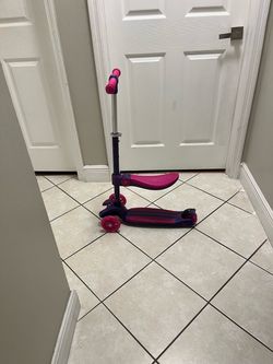 Kids 3-Wheel Scooter with Seat