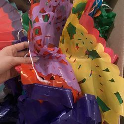 Blanco Y Diferentes Colores Papel Picado Mexicano