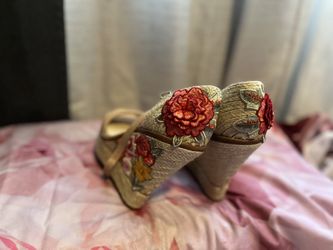 Women’s Rose Heels