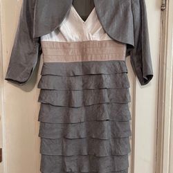 Adrianna Papell 2 Piece Cocktail Dress Size 4 In gray/ivory
