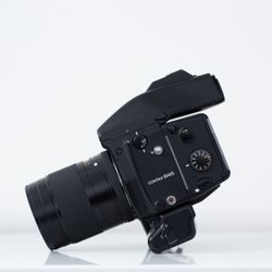 Serviced Contax 645 + 45mm + Extras