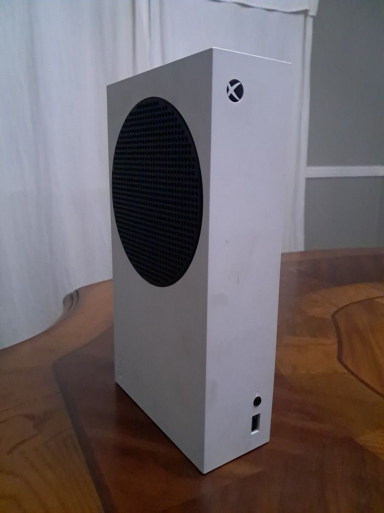 Xbox Series S w/ Controllers