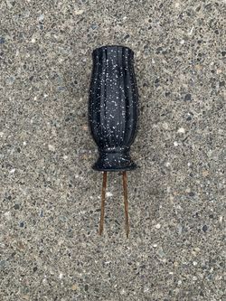 Cemetery vase .