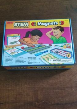 STEM MAGNETS SCIENCE STATION
