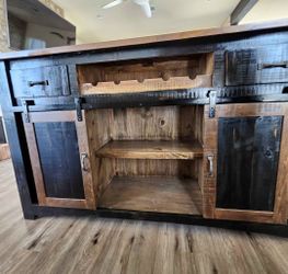 Sturdy bar and two stools