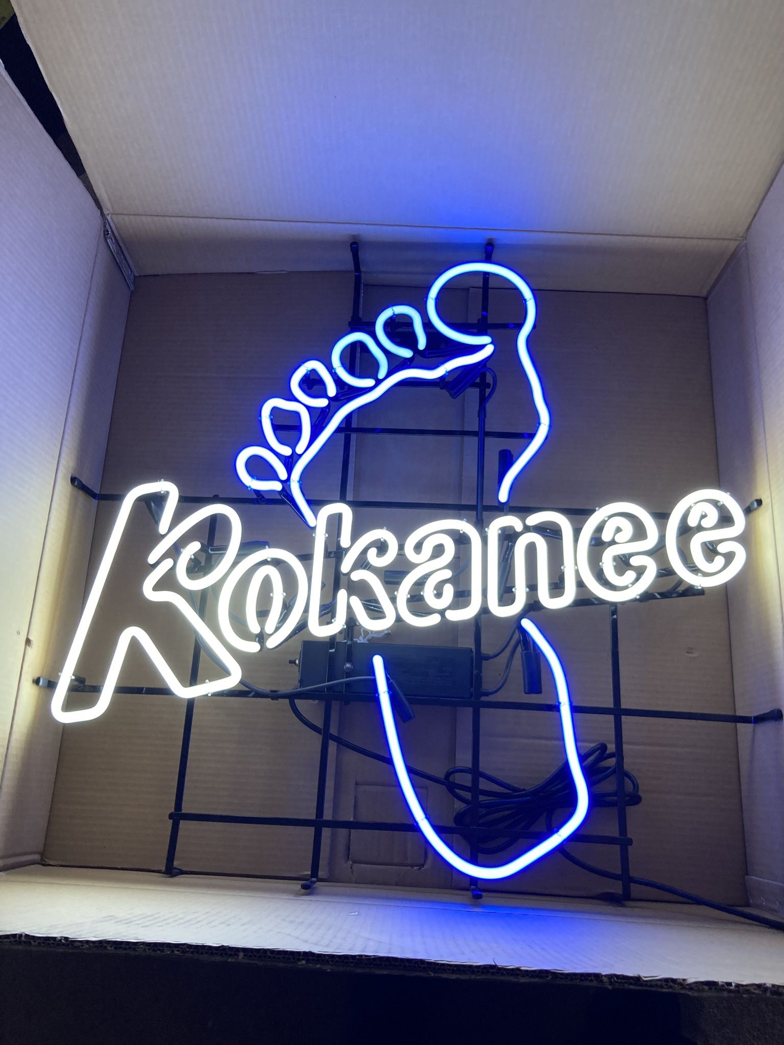 New RARE Kokanee Big Foot Neon Beer Sign Bar Light