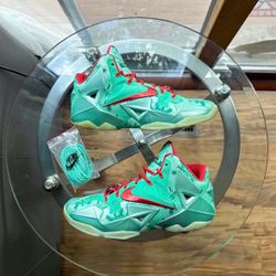 Nike LeBron 11 Christmas Premium Og Retro Size 11.5 Vintage Basketball