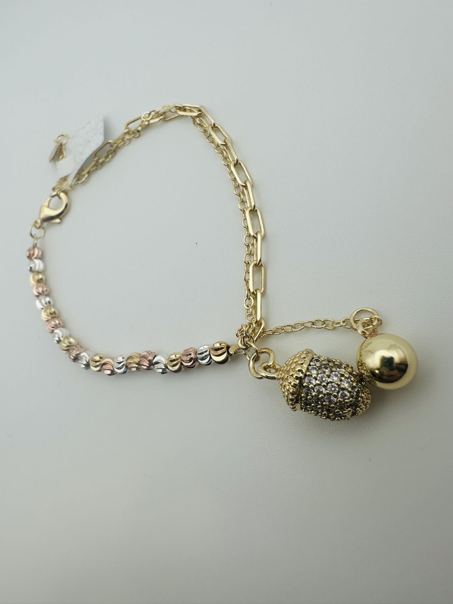 Elegant Gold-Tone Bracelet with Acorn Charm