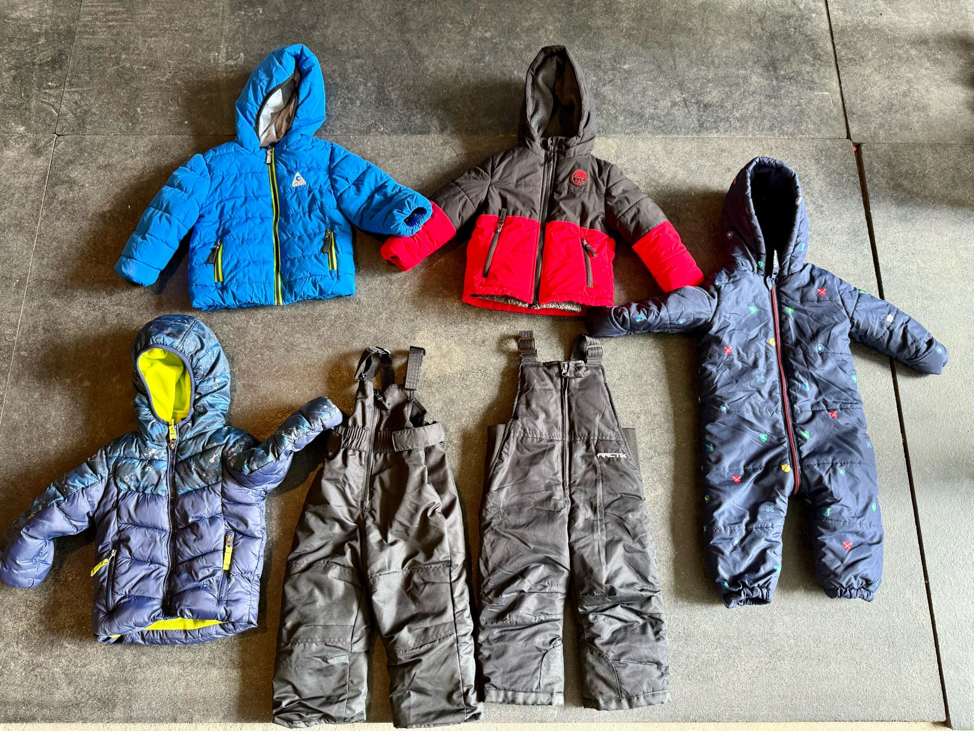 Toddler Winter Jackets & Snow Gear – Sizes 2T & 12–18 Months