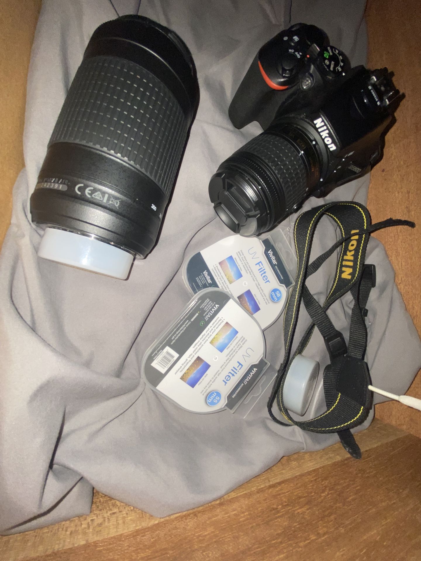 Nikon d5600 w/ 18-55mm & 70-300mm