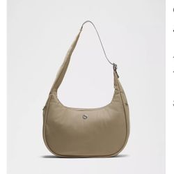 Lululemon City Essentials Shoulder Bag