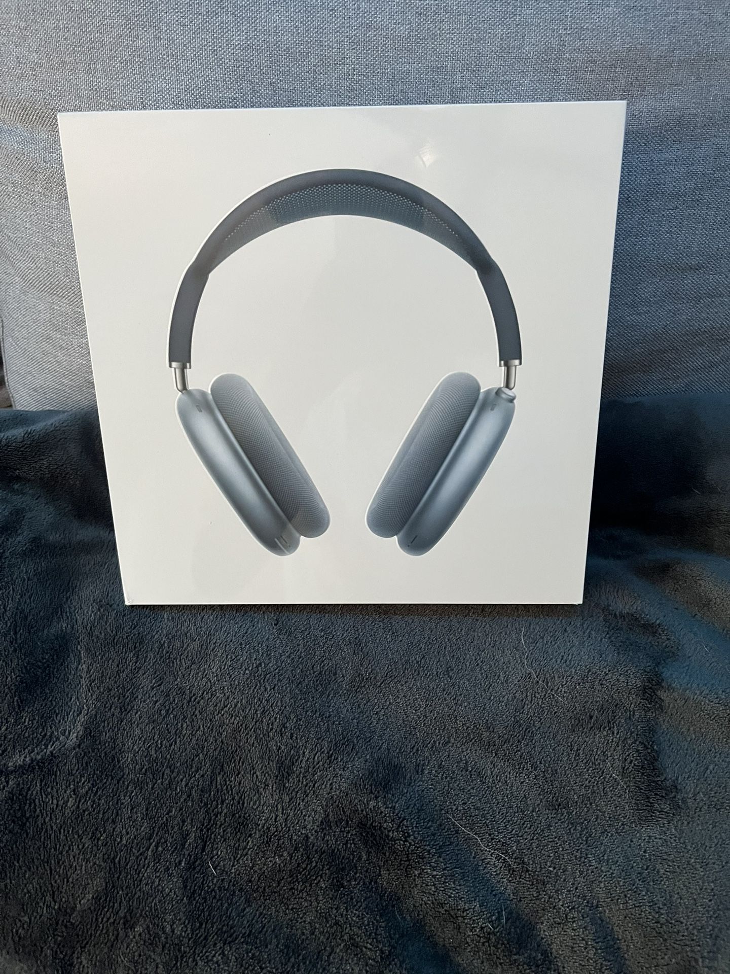AirPods Max (Baby blue) -New