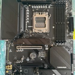 MSI Mag B650 Tomahawk WiFi Motherboard