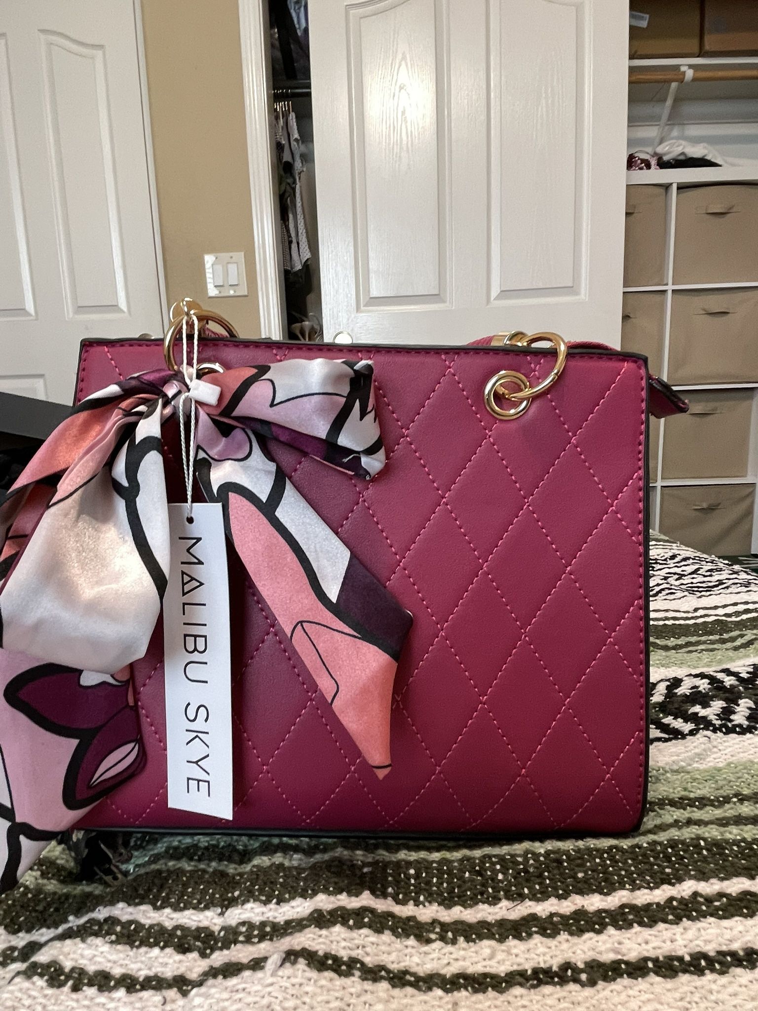 Brand NEW Malibu Skye Purse NEVER USED