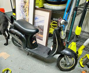 Razor Pocket Mod Betty Electric Scooter