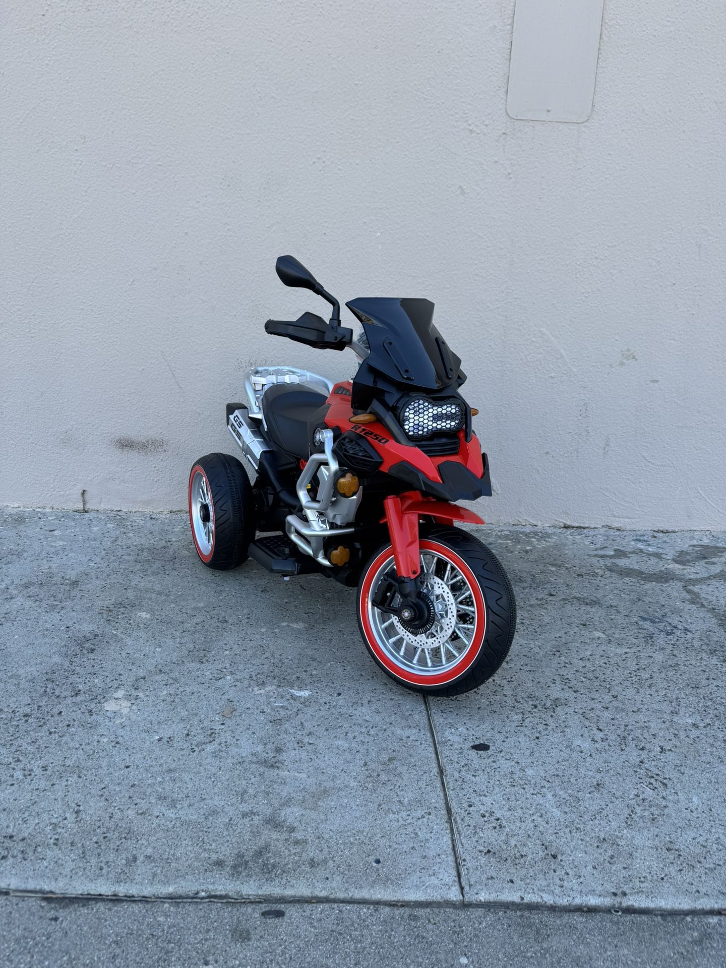 Brand New Motorcycle Power Wheel Ride On For Kids