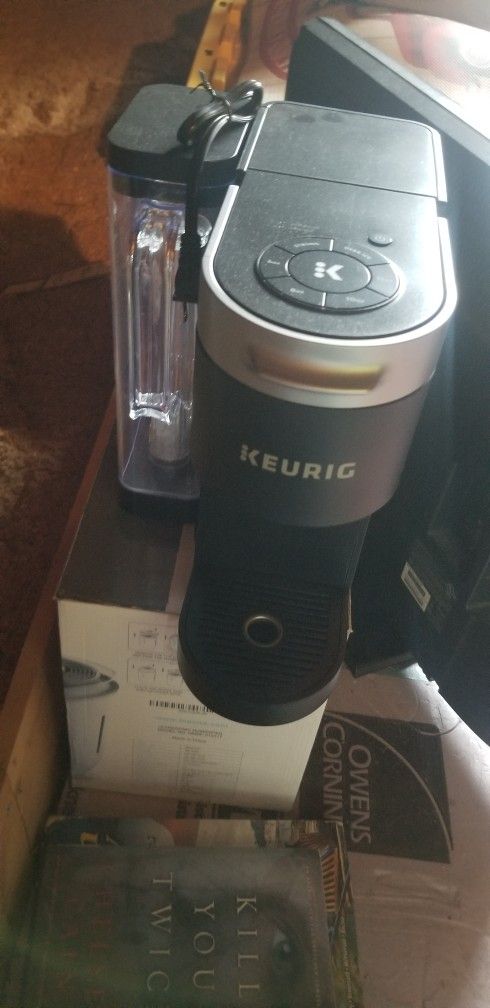 Keurig K-Supreme coffee Maker 