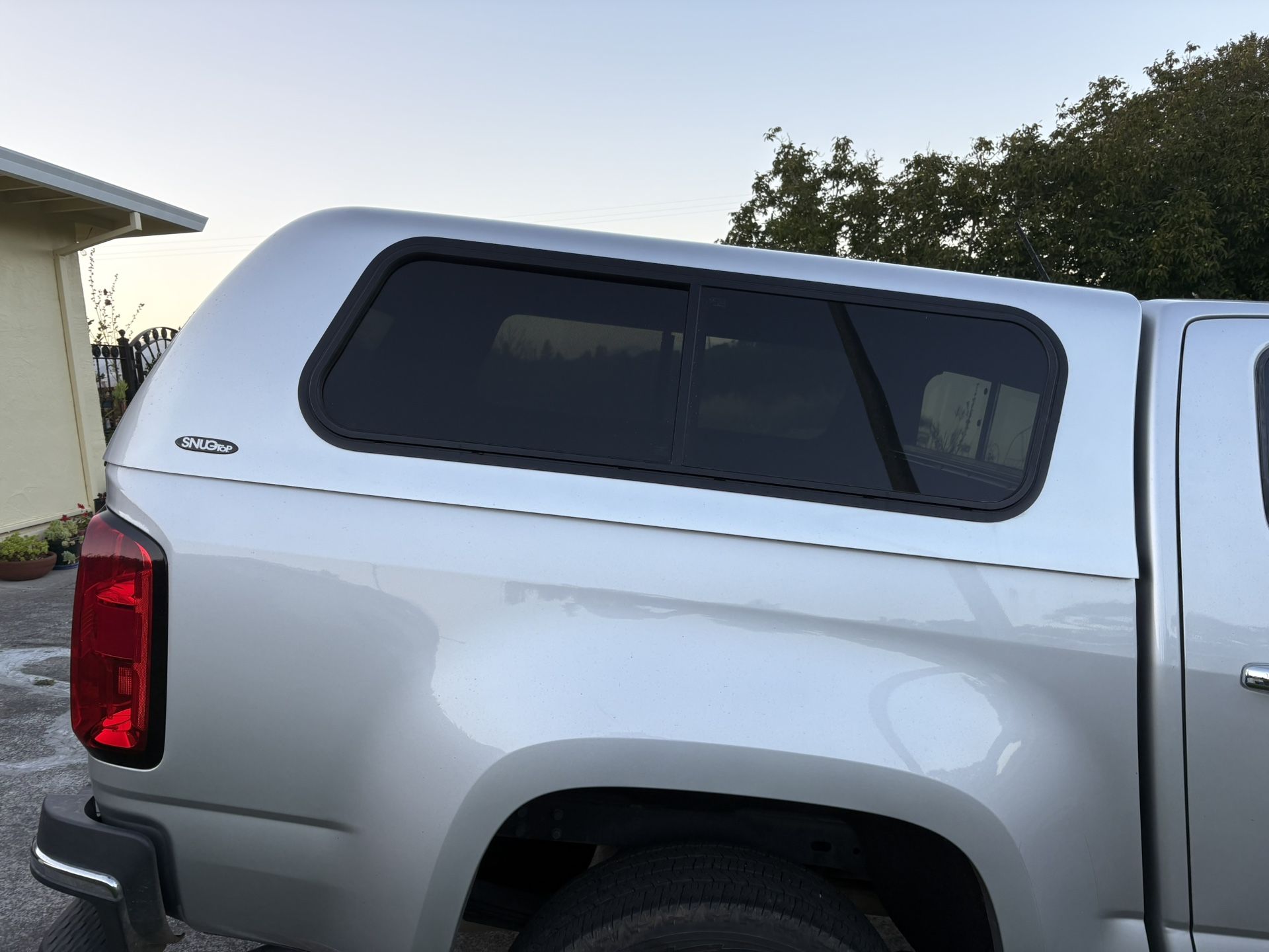 Snugtop Camper Shell