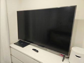 65inch LG 4K UHD TV Thinq AI barely used