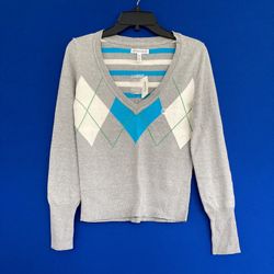 Preppy V-Neck Sweater, size M