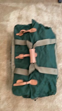 Cabelas heavy duty duffle with dress apparel compartment