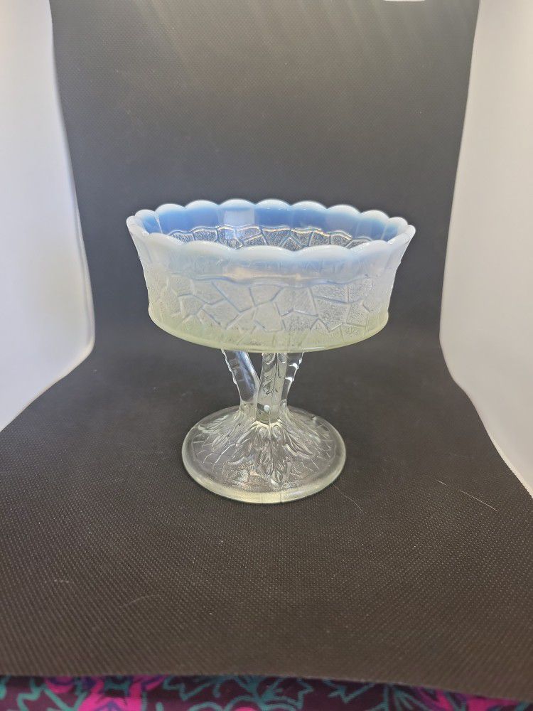 NORTHWOOD WHITE OPALESCENT MAPLE LEAF JELLY COMPOTE