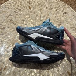 Game1 Low Blue Scorpion “Size 10”