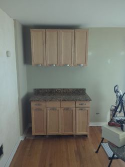 Kitchen cabinet