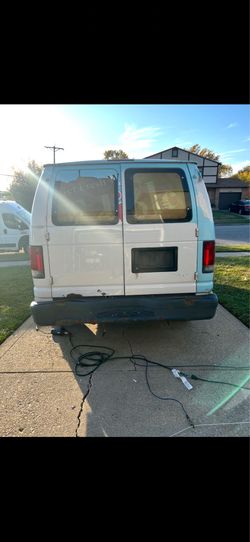 2008 refrigerated econoline cargo van