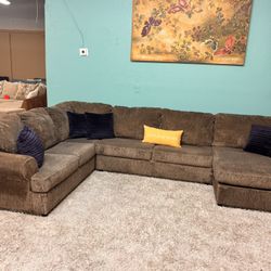 Large Brown 3 Piece Sectional Couch Living Room Set (Throw Pillows Not Included)