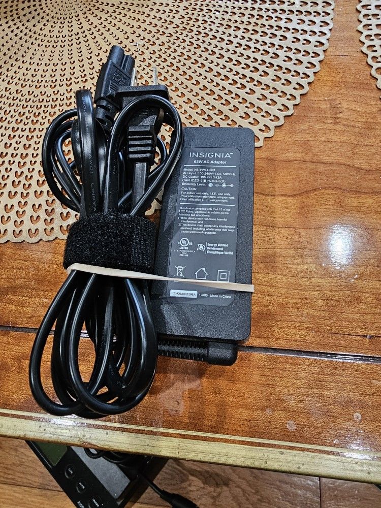 Genuine Insignia NS-PWL C663 Power Supply AC/DC Adapter 19V 3.42A 65W Tested