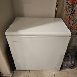 Vissani Chest Freezer