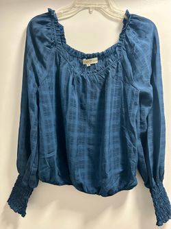 💙 Elegant Smocked Long-Sleeve Blouse 💙