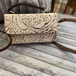 Artisanal Leather Bag 