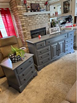 ✨✨GORGEOUS GRAY LONG SOLID WOOD 9 DRAWER DRESSER WITH MATCHING NIGHTSTAND ✨✨