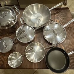13 piece All Clad D3 Stainless Steel Set Of Pots And Pans