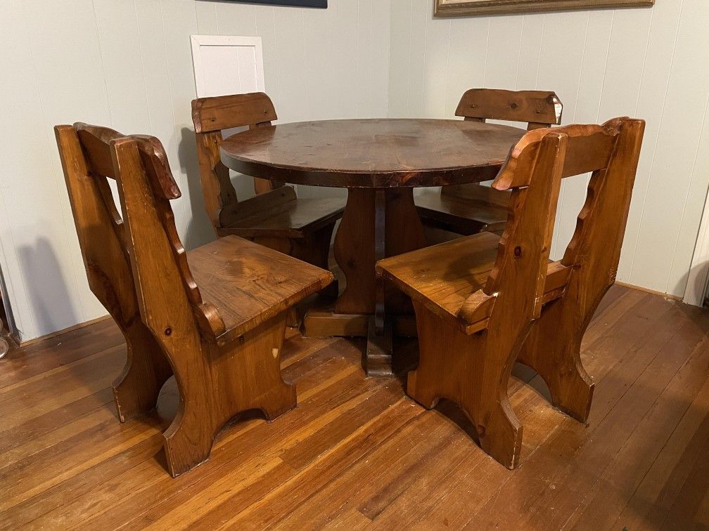 Dinning Table & 4 chairs