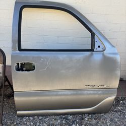 04 Denali Front Passenger Door Shell 