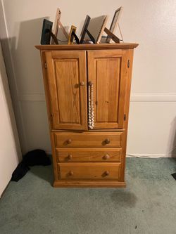 3 drawer 2 door dresser chest