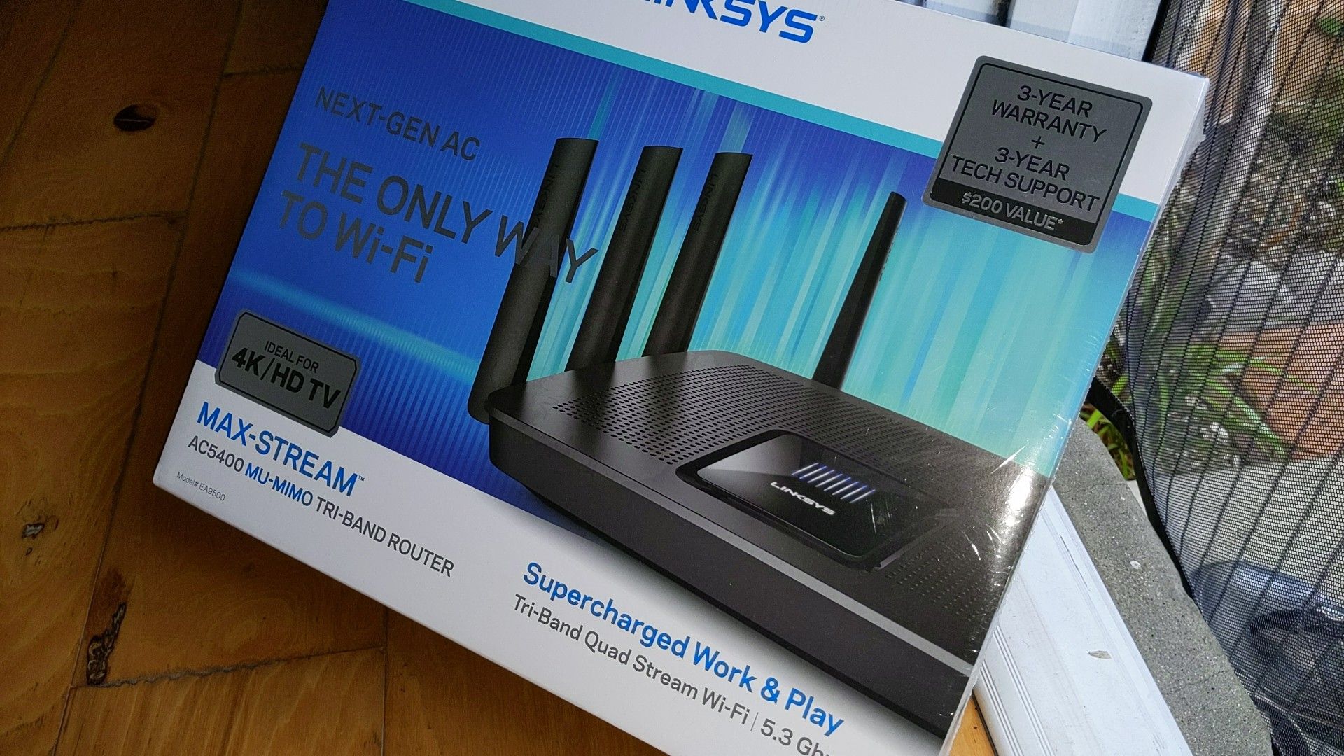 Reduced!!Now $99😁😁...Linksys tri-band Wi-Fi router for home