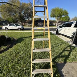 8’ Fiberglass Step ladder