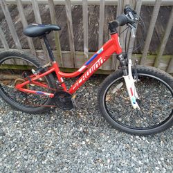 SCHWINN. CIMMERION. 24". MOUNTAIN BIKE. PRICED TO SELL 60 BUCKS