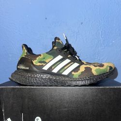 ADIDAS ULTRABOOST BAPE SIZE 6.5