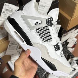 Air jordan 4s BLACK MILITARY  more styles and colors  available