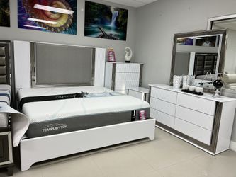 🔥🔥5PC BEDROOM SET ON CLEARANCE EVERYTHING MUST GO UP TO 70% OFF SALE ENDS 04/25 🔥🔥