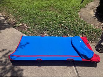 Toddler folding cot