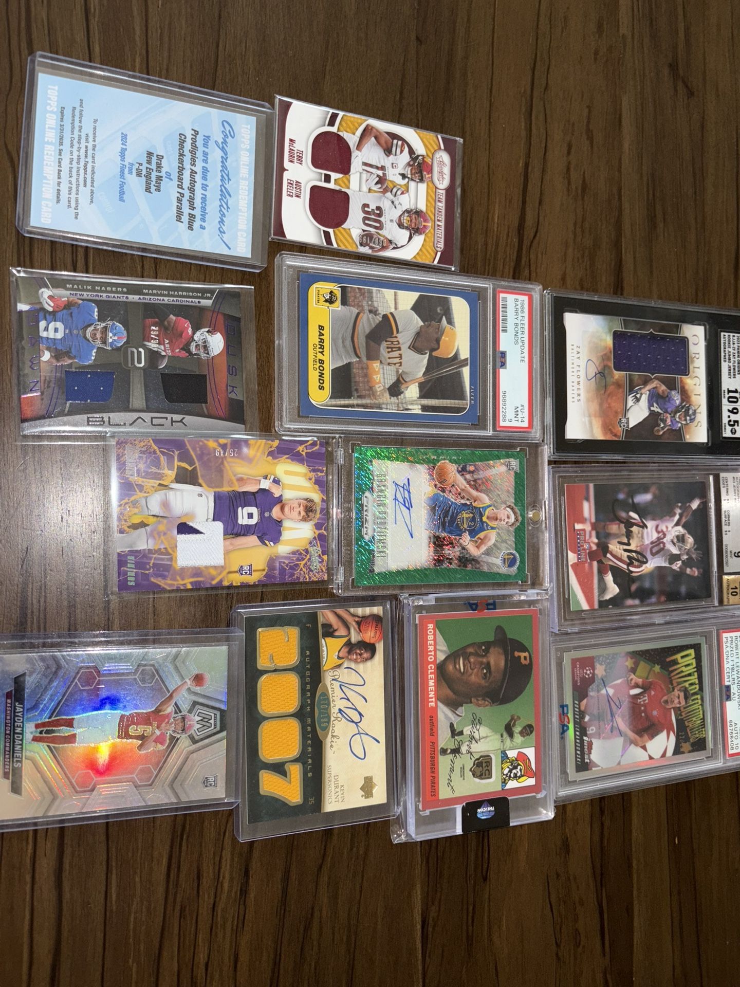 SPORTS CARDS LOT 